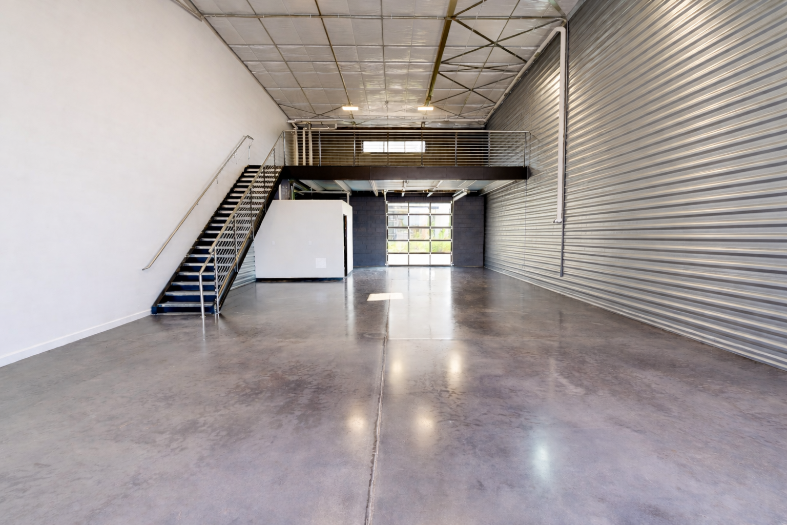 Corrugated Steel - White Theme - Natural Polish